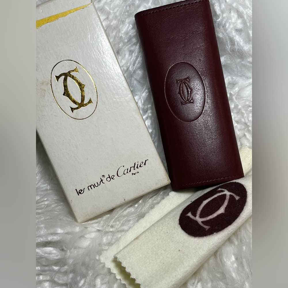Cartier Burgundy Leather key holder with box & cloth